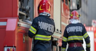Stire din Eveniment : Recomandări ale pompierilor de Florii și Paștele Catolic: "Nu adormiţi cu lumânările aprinse"