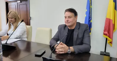 Stire din Politică-Administrație : Consilierii județeni, convocați în ședință de președintele Florin Mitroi. Iată ce proiecte vor fi votate!