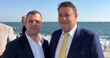 Stire din Politică-Administrație : ZIUA MARINEI. Florin Mitroi: ”Prilej de recunoștință față de toți cei care poartă cu mândrie uniforma Forțelor Navale”
