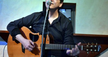 Stire din Cultură-Educație : Florin Chilian susține  un concert cu scop caritabil