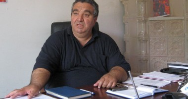 Stire din Diverse : CIOABĂ Jr. cere bani de la stat pentru plata spitalului: 350.000 de dolari