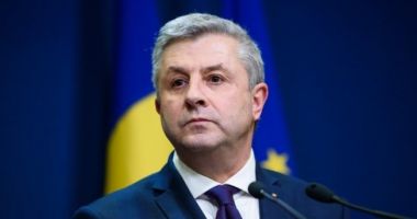 Stire din Politică-Administrație : Florin Iordache, prima reacție după apariția scrisorii în care i se cere demisia lui Dragnea