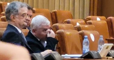 Stire din Politică-Administrație : BĂTAIE ÎN PARLAMENT ÎNTRE DOI DEPUTAŢI! „Voi depune plângere penală împotriva deputatului huligan!”