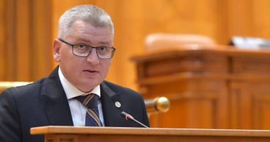 Stire din Politică-Administrație : Proiect: Lucrătorii fostei Securităţii nu pot candida la funcţii publice