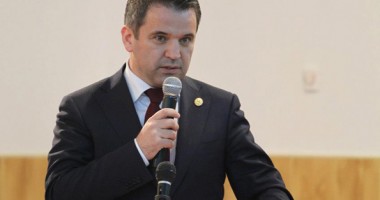 Stire din Politică-Administrație : Vicepreședintele PMP Florin Secară a trecut la UNPR