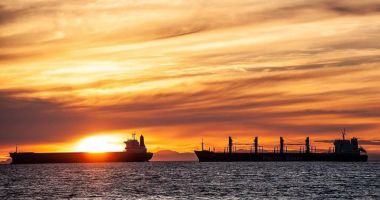 Stire din Economie : Flota comercială a României, acum 20 de ani.  "Un simbol al destinului marinarului român"