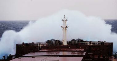 Stire din Social : Flota comercială a României, acum 20 de ani. Aventuri pe cargoul "Călărași" (III)