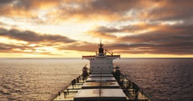 Stire din Eveniment : Flota comercială a României, acum 20 de ani. Compania Navrom – un stârv pe care se bat creditorii