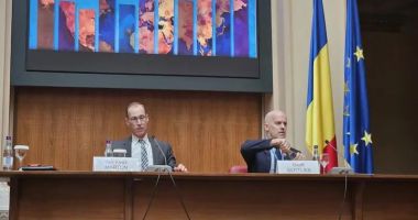 Stire din Economie : O delegație a FMI a început o vizită în România. Premierul Bolojan, prezent la discuții