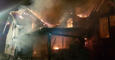Incendiu devastator la o pensiune