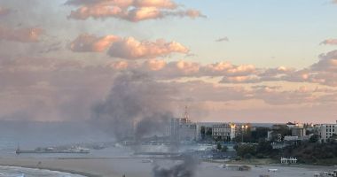 O construcție din lemn, dezafectată, a luat foc pe plaja Modern - 2