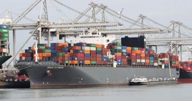 Stire din Actualitate : Focar de covid pe un mega portcontainer