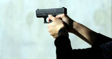 Stire din Eveniment : Focuri de armă pentru prinderea unui traficant