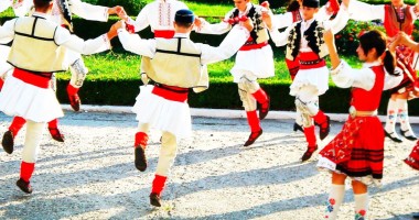Stire din Cultură-Educație : Conferința națională a coregrafilor folcloriști din România, în acest week-end, la Constanța