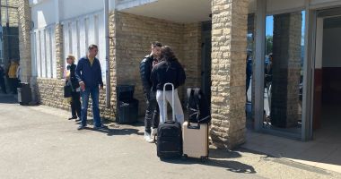 Valuri, valuri, tinerii dau startul sezonului estival și distracției pe litoral - 2