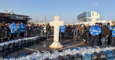 Paradoxul Bobotezei 2026! Vreme de primăvară, dar participare sub așteptări - 3