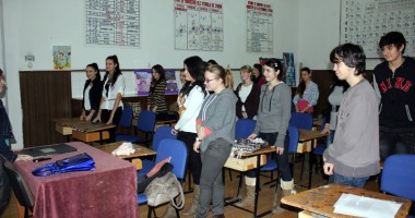 Stire din Cultură-Educație : Ce schimbări aduce 2012 pentru elevi și profesori