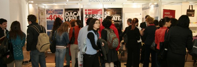 Stire din Cultură-Educație : Vrei să îți dai copilul la școală în străinătate? Iată cât te costă!
