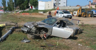 Stire din Eveniment : Mamaia, cavoul teribiliștilor cu "Porsche" / IMAGINI ȘOCANTE