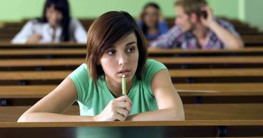 Stire din Cultură-Educație : Se răsucește poetul în mormânt! Limba lui Ovidius, pe linie… moartă