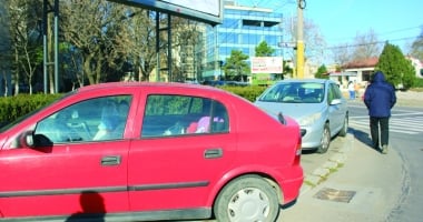 VIDEO. Constanța, orașul în care pietonii merg pe stradă, iar mașinile pe trotuare - 2