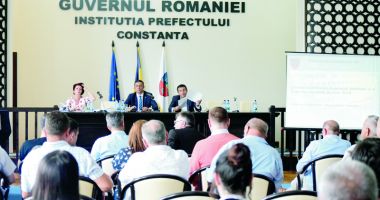 Stire din Politică-Administrație : Liberalii din Constanța, împotriva unui eveniment ce costă un milion de lei. "Exact de asta este nevoie: un șpriț rece, mititeii să sfârâie"