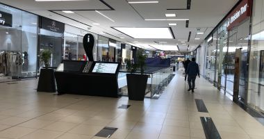 Liber la shopping în mall și bălăceală la piscină. Ce restricții vor fi ridicate de luni - 4