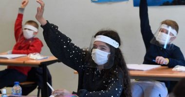 Stire din Cultură-Educație : Își vor trimite sau nu părinții copiii la școală? "Cine răspunde?"