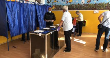 Stire din Politică-Administrație : Duminică, mergem la vot! Constanța își alege parlamentarii