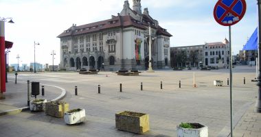 Stire din Social : La loc comanda! Regulamentul de acces în Peninsulă, anulat. Zonele pietonale ar putea fi desfiinţate