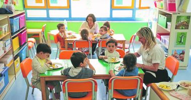 Stire din Social : Reabilitarea creşelor din Constanţa, întârziată. „Şi noi ce facem cu copiii?”