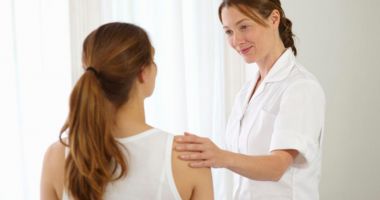 Stire din Sănătate : Coșmarul bolnavilor de diabet: hipoglicemia, care îi poate pune la pământ!