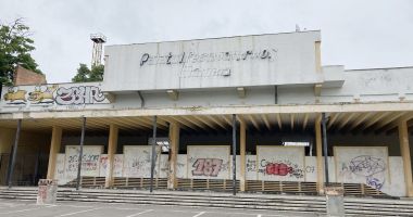 Stire din Politică-Administrație : Teatrul de Vară din Mamaia, îngropat! Planurile de reabilitare, abandonate de Consiliul Judeţean Constanţa