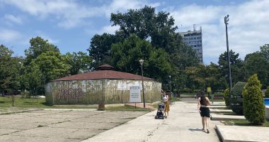 Stire din Social : Pensionarii cer redeschiderea cluburilor de vară din parcuri. „Este bătaie de joc!”