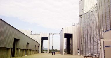 Stire din Economie : Muncitorii români din silozurile de la Dunăre declară „război” capitalului american