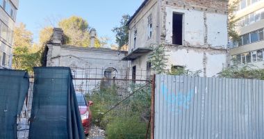 Stire din Social : Vila Elena, salvată de la pierire sau îngropată pentru totdeauna?
