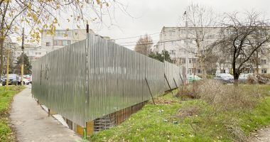 Stire din Social : Supărare mare în cartierul Tomis Nord! „Ne iau fiecare bucăţică de spaţiu verde!”