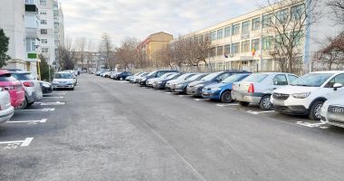 Stire din Social : Închirierea parcărilor din cartiere ar putea fi amânată. „Este nevoie de o repartizare transparentă!”