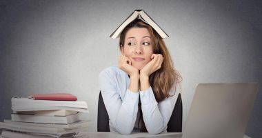 Stire din Cultură-Educație : Profesorii vor modificarea programei școlare! "Capetele elevilor se umplu și se golesc ca niște tomberoane"