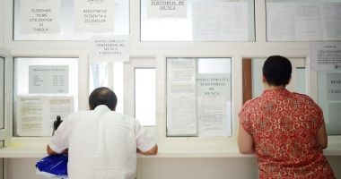 Stire din Social : Exploatați până la epuizare, mulți angajaţi sunt duşi cu "zăhărelul" când trebuie să primească salariul. Reclamații cu sutele la ITM