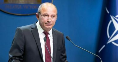 Stire din Economie : Agențiile de turism cer demisia de onoare a ministrului Daniel Cadariu