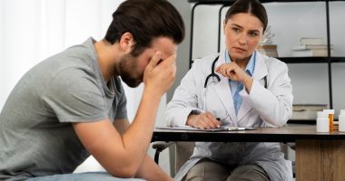 Stire din Social : Sărăciți de facturi uriașe, bolnavii riscă să nu-și poată plăti tratamentele. "De unde să mai dăm, când trăim de azi pe mâine?"