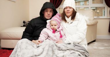 Stire din Social : Învineţiţi de frig şi fără apă caldă, constănţenii au ajuns în pragul disperării!