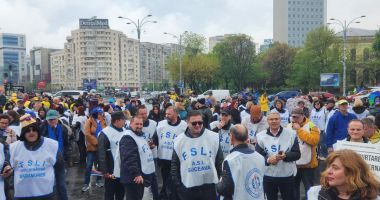 Stire din Cultură-Educație : Profesorii se pregătesc pentru unul dintre cele mai mari marșuri de protest din țară