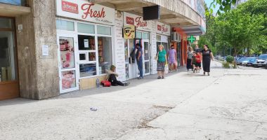 Stire din Social : Rețeaua cerșetorilor a intrat în acțiune la Constanța! "Ne este frică să mai lăsăm copiii singuri la joacă"