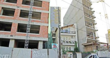 Stire din Social : "Ne-am dorit un cartier departe de agitația și poluarea orașului. Am fost trădați!"