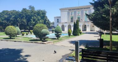 Stire din Social : Planuri mărețe pentru Parcul Teatrului, singura oază de verdeață din centrul Constanței