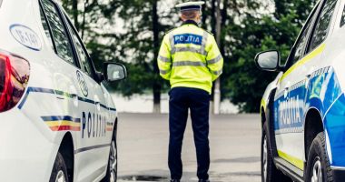 Stire din Eveniment : Polițiștii de la rutieră și ordine publică, pe cale de dispariție. "Puteți să le cumpărați și tancuri, cine le va mai folosi?"