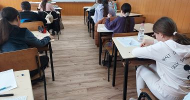 Stire din Cultură-Educație : Profesori constănțeni, supărați pe IȘJ. "Toți au anulat simulările din ianuarie, doar noi suntem mai cu moț"