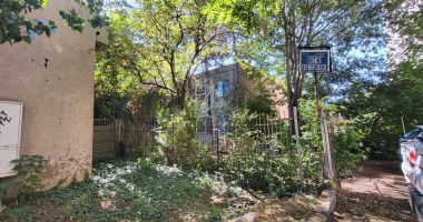 Stire din Social : Nepăsare totală la CJC! Fosta clinică de la Abator, casă de vacanţă pentru boschetarii din zonă